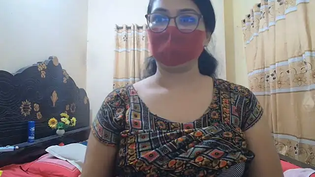 Snapshot of Elena_cruz5 chatting on 07-01-26, 02:06 Elena cruz5 online show from 07-01-26, 02:06