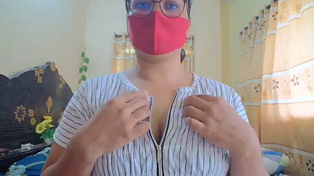 Elena cruz5 online show from 04-17-26, 02:14