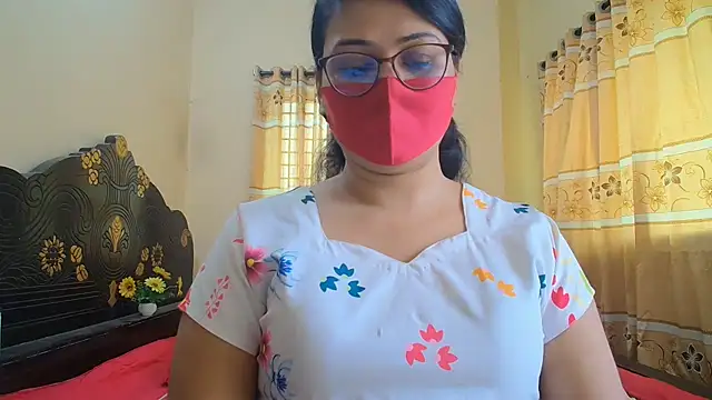 Snapshot of Elena_cruz5 chatting on 06-26-26, 05:46 Elena cruz5 online show from 06-26-26, 05:46