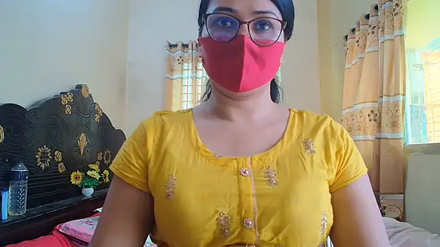 Snapshot of Elena_cruz5 chatting on 06-17-26, 03:39 Elena cruz5 online show from 06-17-26, 03:39