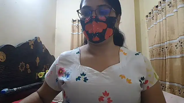 Snapshot of Elena_cruz5 chatting on 07-11-26, 05:24 Elena cruz5 online show from 07-11-26, 05:24