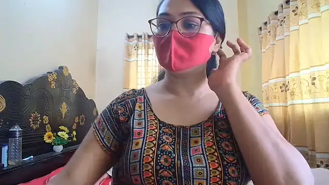 Snapshot of Elena_cruz5 chatting on 06-19-26, 04:40 Elena cruz5 online show from 06-19-26, 04:40