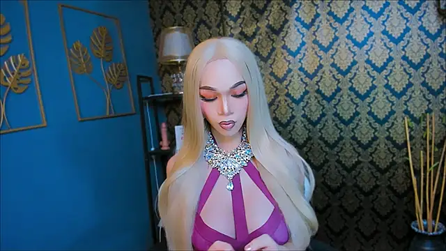 Snapshot of BelindaAbundance chatting on 11-26-25, 03:12 BelindaAbundance online show from 11-26-25, 03:12