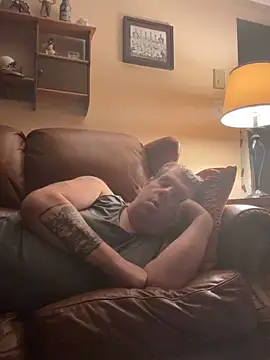 Snapshot of Stephanie1984 chatting on 11-07-25, 01:21 Stephanie1984 online show from 11-07-25, 01:21