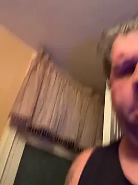 Snapshot of Stephanie1984 chatting on 11-17-25, 04:38 Stephanie1984 online show from 11-17-25, 04:38