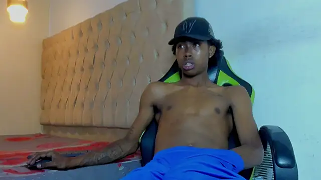 Jax Maliq online show from 01-17-26, 07:45