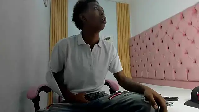 Jax Maliq online show from 10-30-25, 02:10