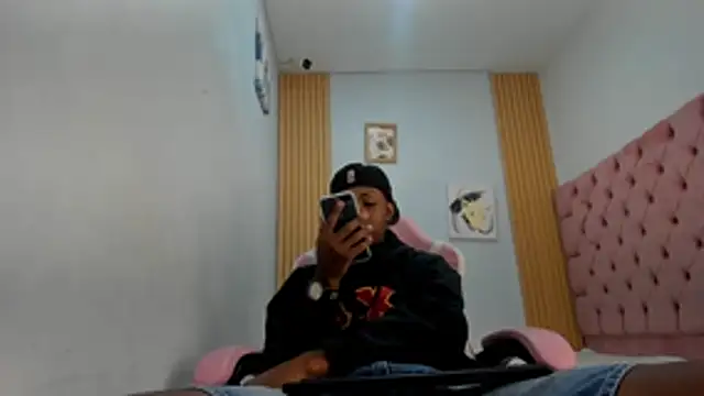 Jax Maliq online show from 10-15-25, 05:54