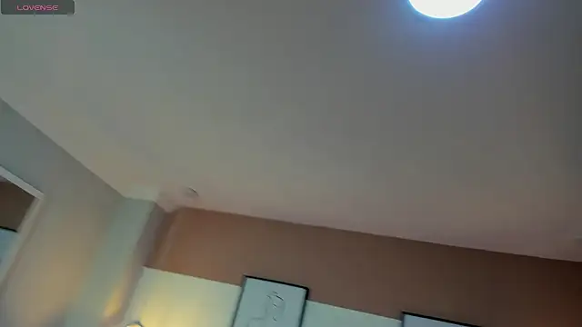 Mia Valentine  online show from 02-04-26, 08:15