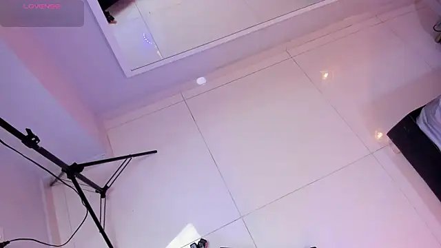 Mia Valentine  online show from 11-10-25, 08:58