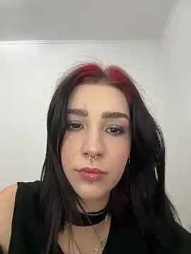 VampyScarlet online show from 10-08-25, 05:09
