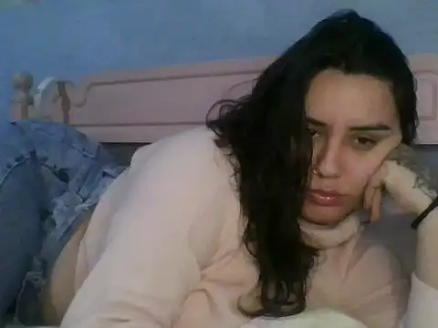Snapshot of Greeyqueen chatting on 07-27-26, 01:12 Greeyqueen online show from 07-27-26, 01:12