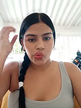 Snapshot of daringxxxhot chatting on 10-14-25, 07:03 daringxxxhot online show from 10-14-25, 07:03