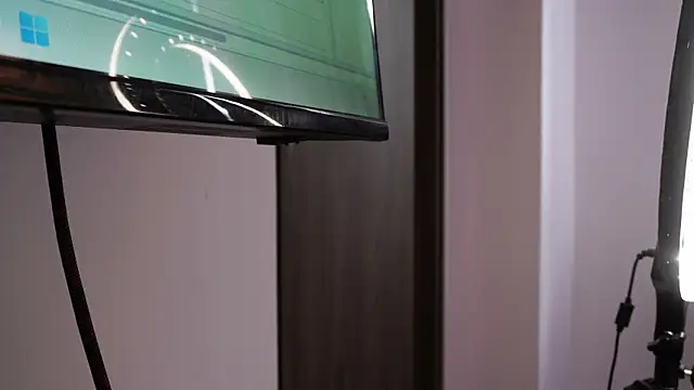 natasha vesper online show from 11-18-25, 12:52