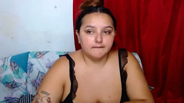 KeilyHall online show from 11-11-25, 04:07