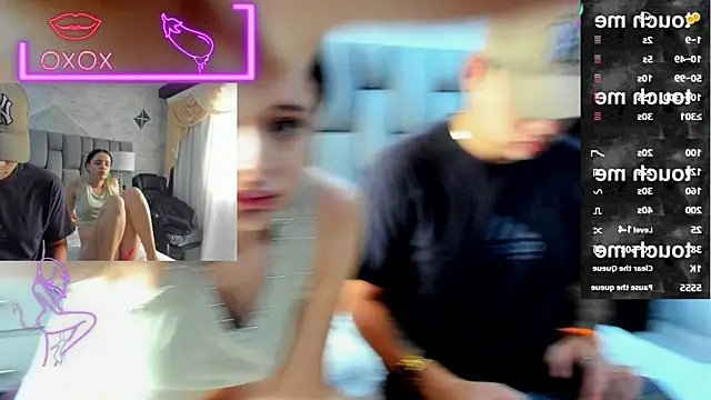 Snapshot of markAndPhilip chatting on 10-17-25, 12:40 markAndPhilip online show from 10-17-25, 12:40