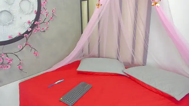 Miaa Rosse online show from 12-22-25, 12:16