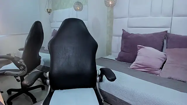 kate lua online show from 11-18-25, 12:30