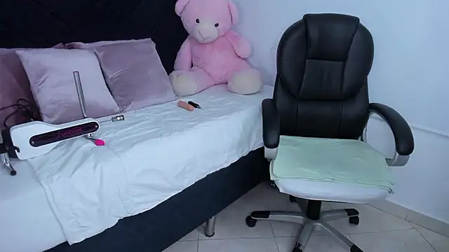 kate lua online show from 02-28-26, 01:22