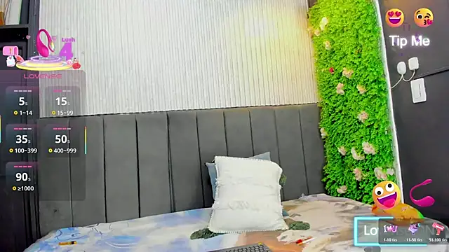 Skarlett hot  online show from 11-23-25, 08:19