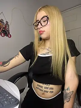 Snapshot of PrettyAshley_ chatting on 06-30-26, 05:02 PrettyAshley online show from 06-30-26, 05:02
