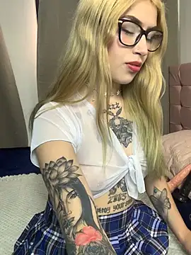 Snapshot of PrettyAshley_ chatting on 06-21-26, 07:41 PrettyAshley online show from 06-21-26, 07:41
