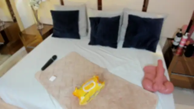 Snapshot of charlotte_line chatting on 09-08-25, 05:12 charlotte line online show from 09-08-25, 05:12