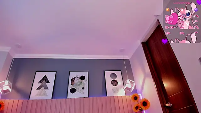 Nina Ford online show from 12-17-25, 03:11