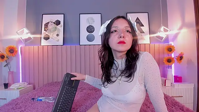 Nina Ford online show from 03-17-26, 03:09