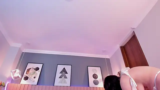 Nina Ford online show from 04-16-26, 03:07