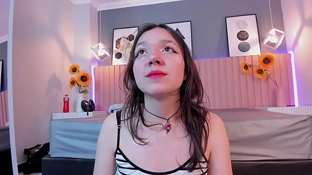 Nina Ford online show from 04-11-26, 03:36