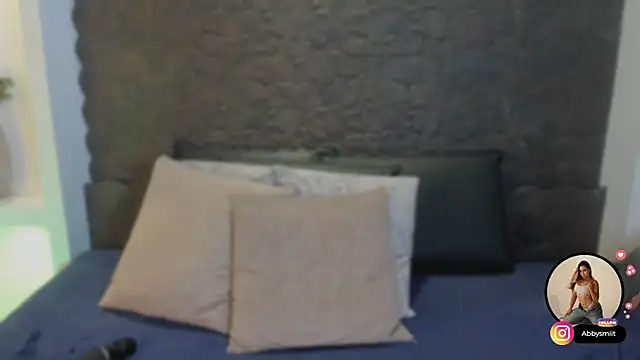 aby smiith  online show from 03-31-26, 07:49