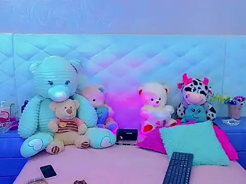 Snapshot of hanna_sweett34 chatting on 09-20-25, 06:13 hanna sweett34 online show from 09-20-25, 06:13