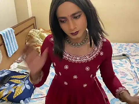 LuvLayla online show from 02-20-26, 08:00