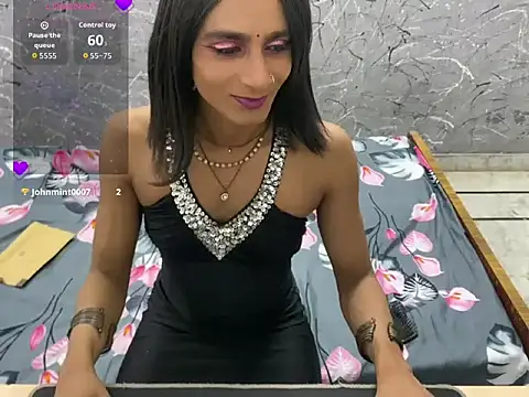 Snapshot of LuvLayla chatting on 07-29-26, 06:29 LuvLayla online show from 07-29-26, 06:29
