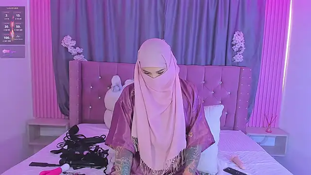 Nayla-Mouna online show from 07-23-26, 07:43