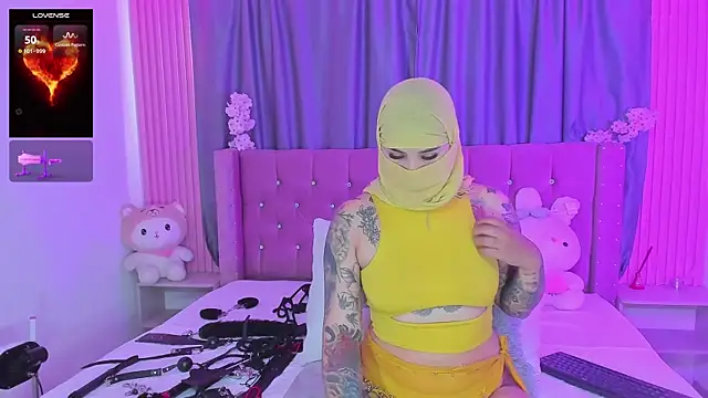 Nayla-Mouna online show from 02-27-26, 07:35