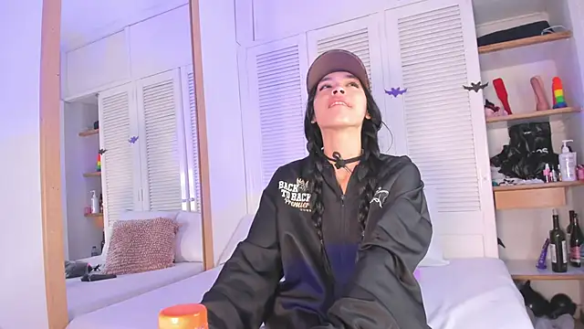 ALICESANDOVAL online show from 02-07-26, 11:29