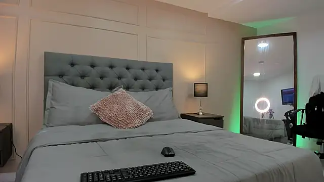 ALICESANDOVAL online show from 09-21-25, 11:48