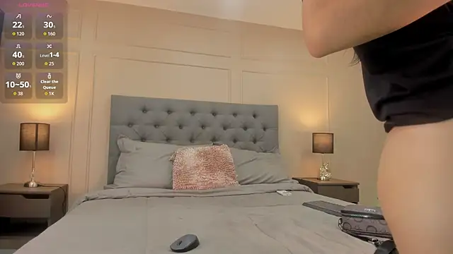 ALICESANDOVAL online show from 10-27-25, 11:22