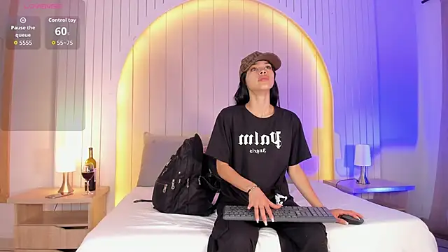 ALICESANDOVAL online show from 12-19-25, 11:34