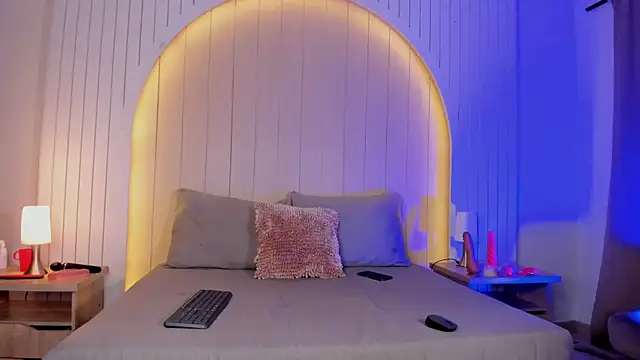 ALICESANDOVAL online show from 12-14-25, 11:38