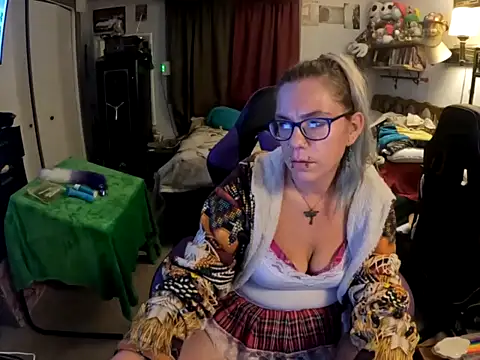 R4inbowK1tty online show from 10-09-25, 03:29