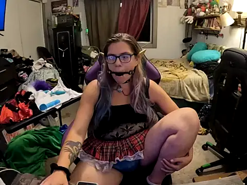 R4inbowK1tty online show from 09-10-25, 04:22