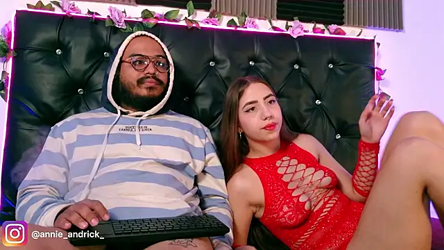  leda swan  online show from 03-21-26, 11:47