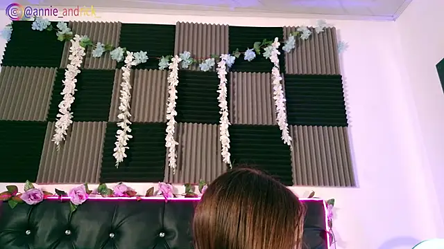  leda swan  online show from 03-05-26, 01:30