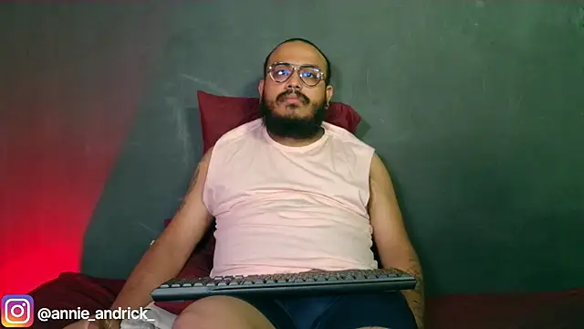  leda swan  online show from 11-11-25, 12:44