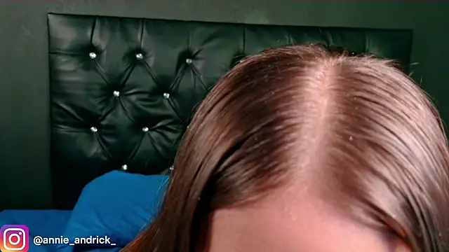  leda swan  online show from 01-06-26, 01:15