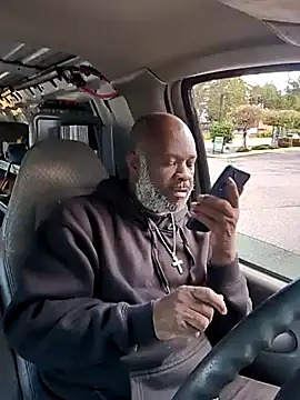 Snapshot of jamalcarter chatting on 10-27-25, 10:00 jamalcarter online show from 10-27-25, 10:00