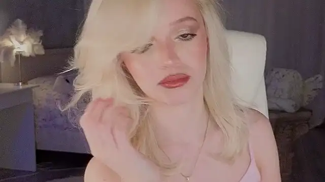 I am joss online show from 03-18-26, 12:36